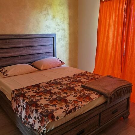 Milan Rooms Constanta Exterior photo